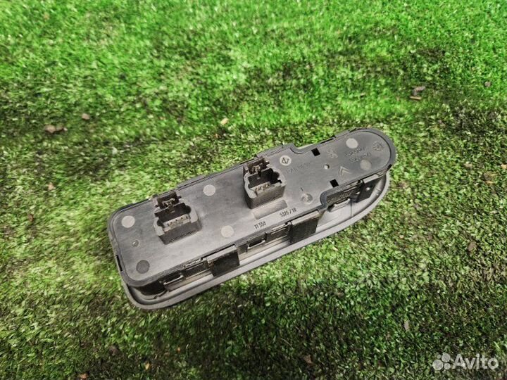 Блок управления стеклоподъемниками Citroen C5 I