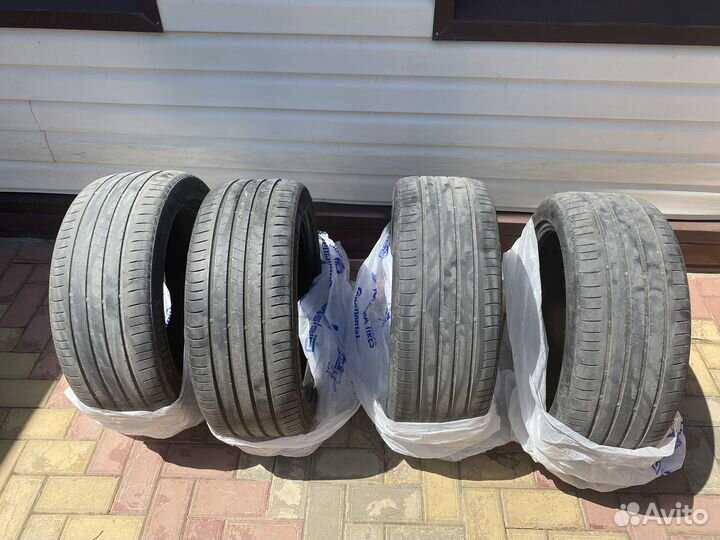 Kumho Ecsta 711 235/45 R18