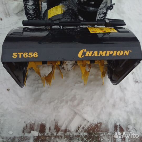 Снегоуборочная машина Champion ST656 Б/У 6.5 лс