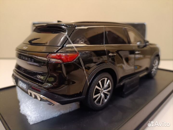 Infiniti QX60 II (21-24г) Черный 1:18