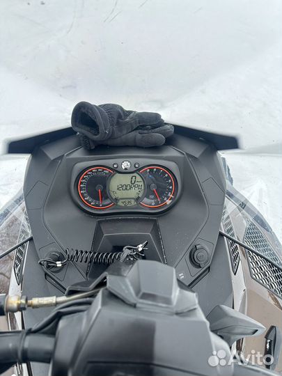 Продаю снегоход lynx adventure GT 1200