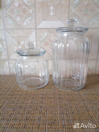 Набор стеклянных баночек на подносе.Банки 2шт