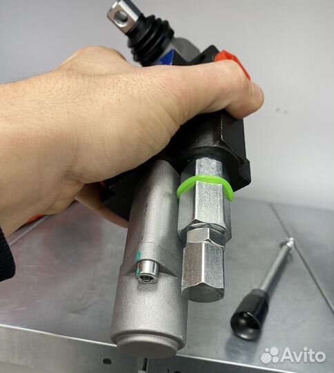 Гидрораспределитель односекционный