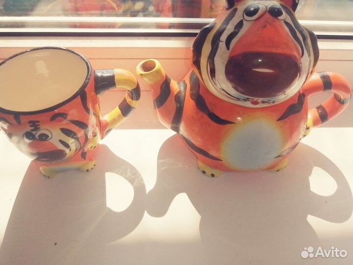 Наборы керамики: чайник + чашка, кувшин + чашка