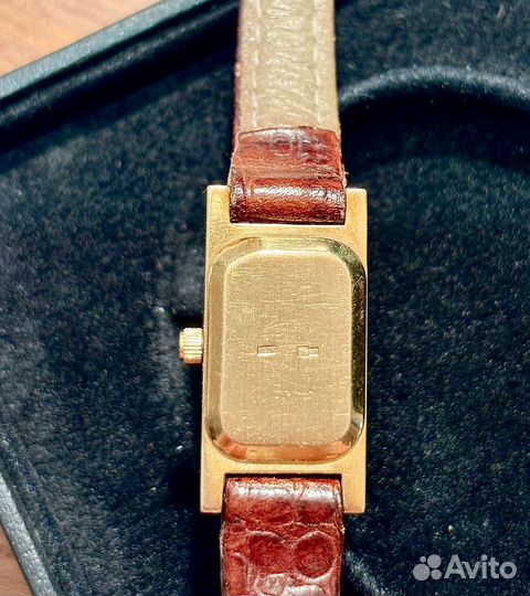 Часы наручные золотые женские Royal Time