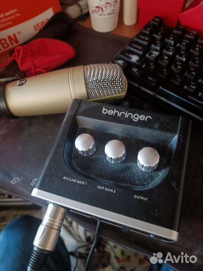 Студийный микрофон и звуковая карта