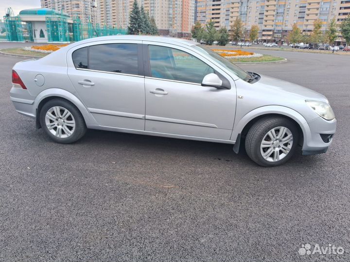 Opel Astra 1.8 AT, 2010, 159 325 км