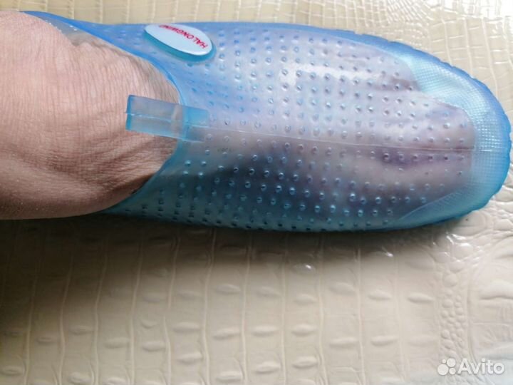 Обувь для купания