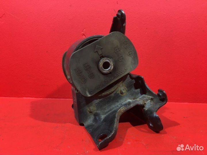 Опора двигателя левая Hyundai Santa Fe 1 D4EA 2.0