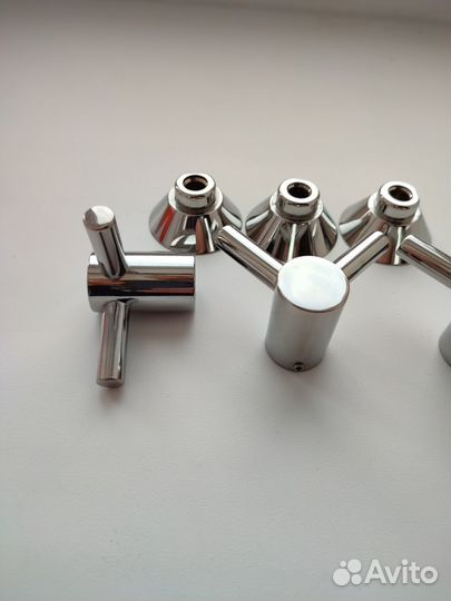 Крючки для одежды