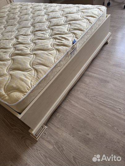 Кровать с матрасом бу