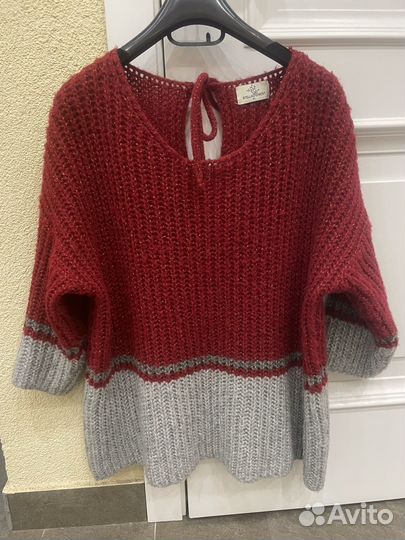 Свитер женский
