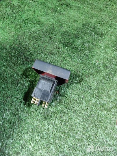 Кнопка аварийной сигнализации LADA Kalina