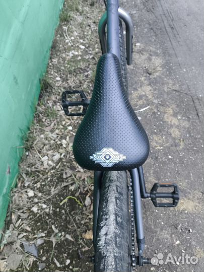 Трюковой велосипед BMX