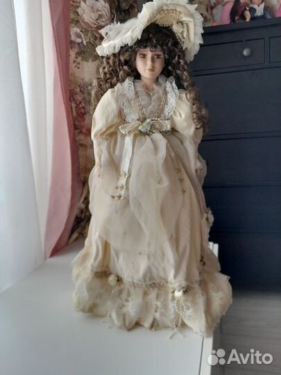 Кукла фарфоровая коллекционная большая
