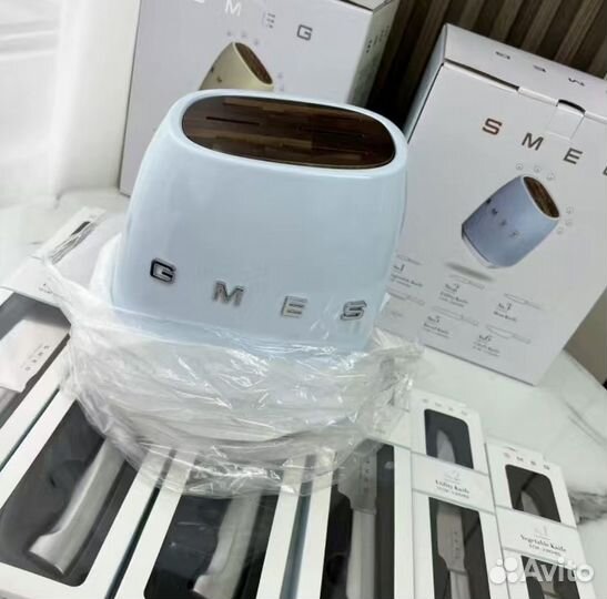 Комплект ножей Smeg из неpжавеющeй cтали Смег