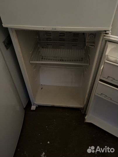 Холодильник в хорошем состоянии