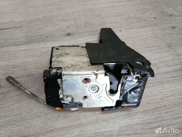 Замок задней правой двери fusion fiesta mk5