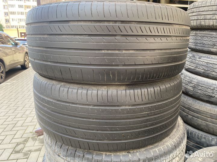 Yokohama Advan dB V552 245/45 R19