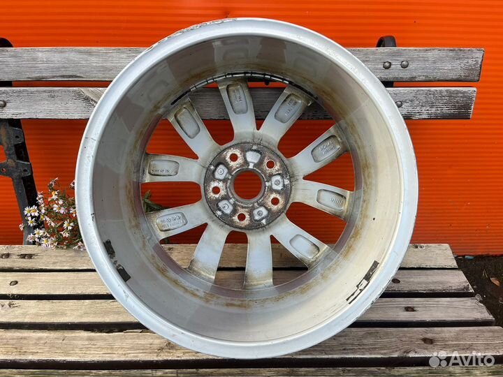 Оригинальный диск R18 от Volkswagen Multivan T6 T5