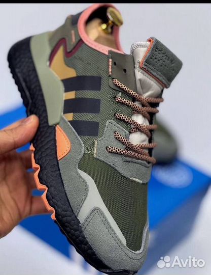 Кроссовки adidas