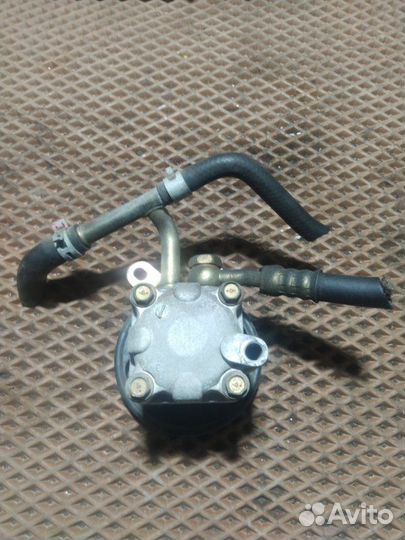 Насос гидроусилителя Nissan Wingroad WFY11 QG15DE