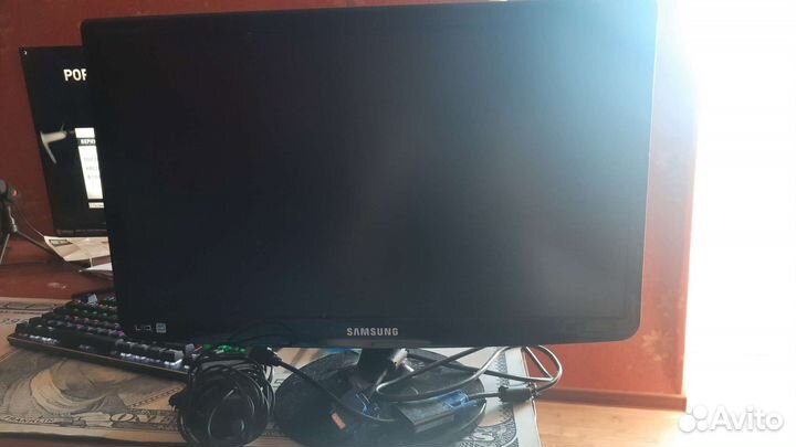 Монитор samsung