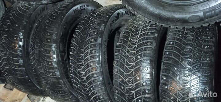 Michelin X-Ice North 2 215/60 R16 94B