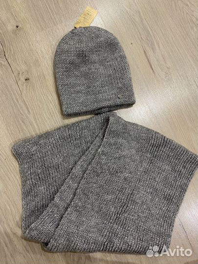 Шапка со снудом женская