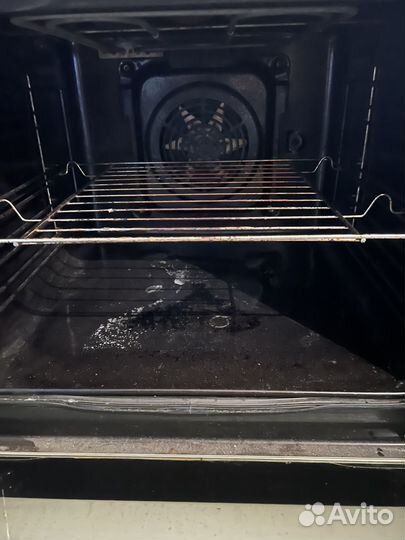 Духовой шкаф рабочий
