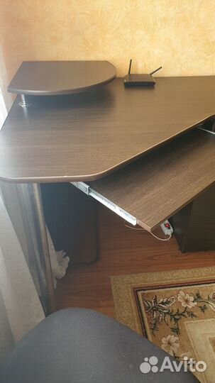 Стол для компьютера, письменный стол