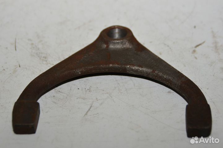 Вилка муфты блокировки рк Урал 375-1803028