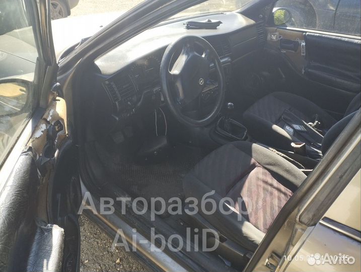 В разборе Opel Vectra B 1.6