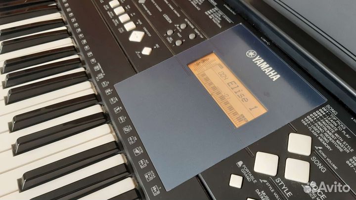 Синтезатор Yamaha psr e333