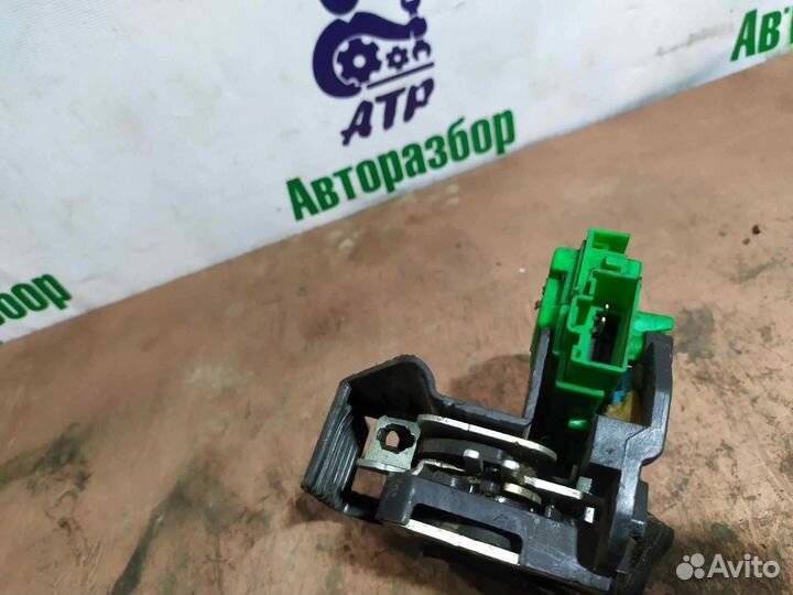 Замок передний правый Hyundai Solaris Kia Rio