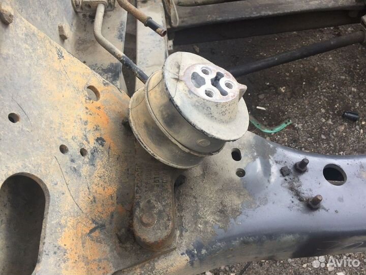 Подушка двигателя передняя правая Scania 5-series