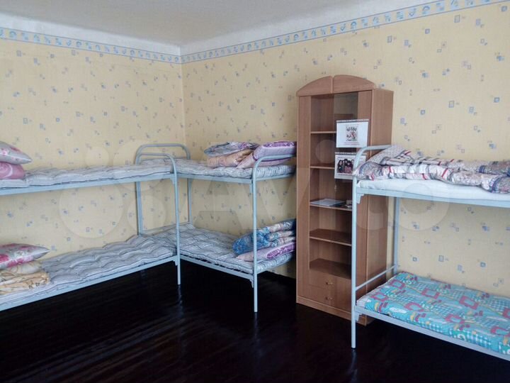 Комната 22 м² в 2-к., 2/4 эт.