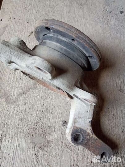 Поворотный кулак Kalina 1 правый