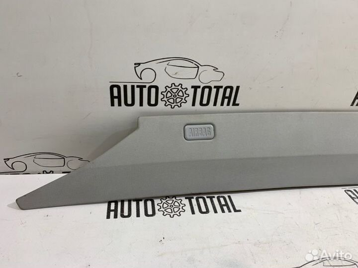 Обшивка стойки задняя правая Bmw 745 E65 N62B44