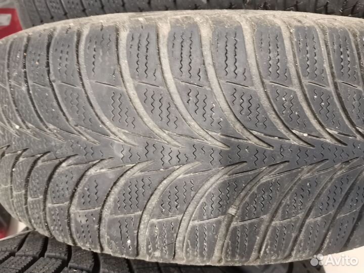 Goodyear UltraGrip 215/60 R16