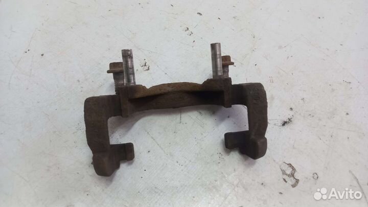 Скоба переднего суппорта Ford Mondeo 4