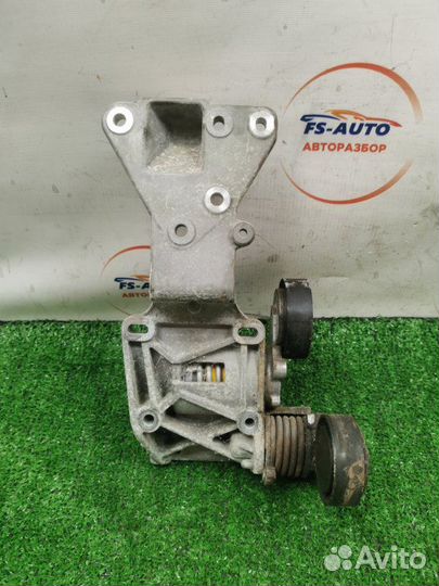 Кронштейн двигателя Ford Focus 2 хетчбек 2.5 hyda