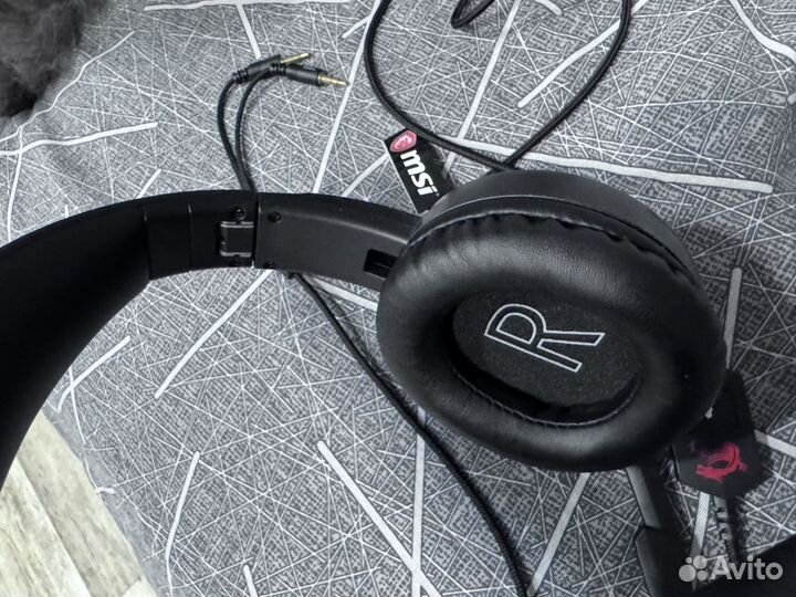 Игровые наушники