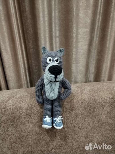Волк из мультика вязаный