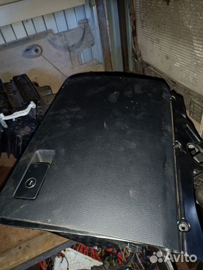 Бардачок Пассат Б6