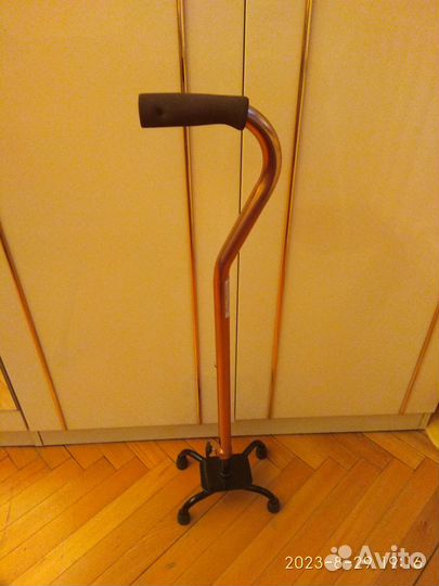 Трость многоопорная