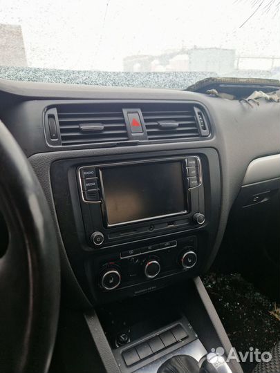 В разборе Volkswagen Jetta 6