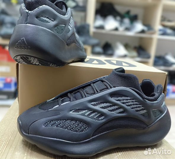 Кроссовки Adidas Yeezy Boost 700 V3