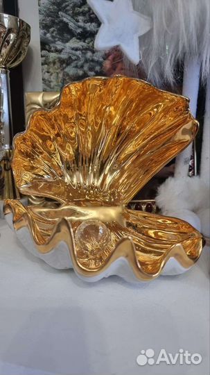 Фарфоровая статуэтка