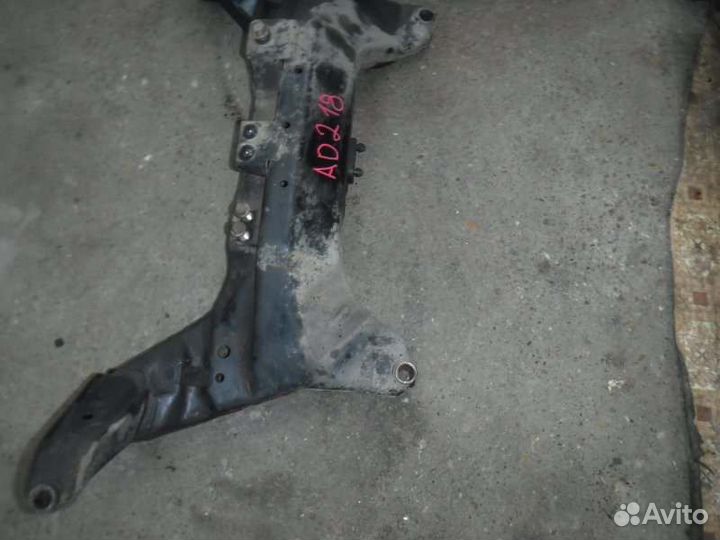 Подрамник Nissan Ad QG15 2000